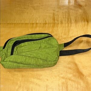 Baggu avocado green crossbody fanny pack